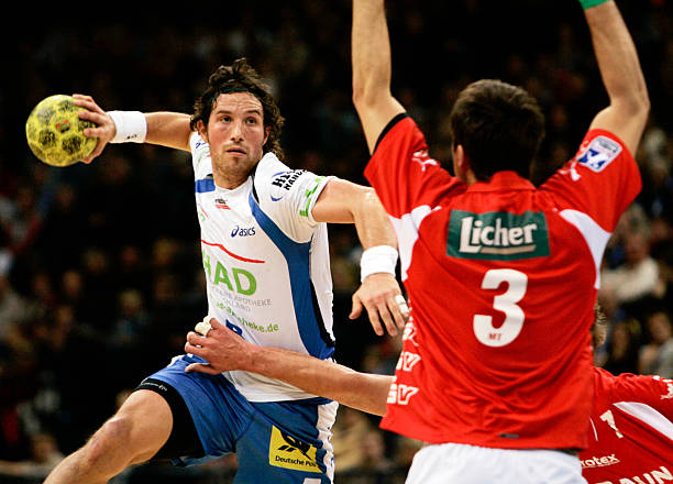 将是中国足 将是中国足