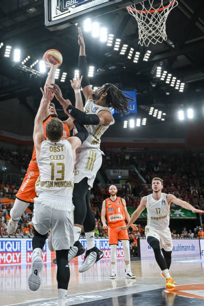 卢卡库的回 卢卡库的回